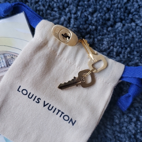 Authentic Louis Vuitton Lock and 2 Keys #303 - Picture 7 of 8